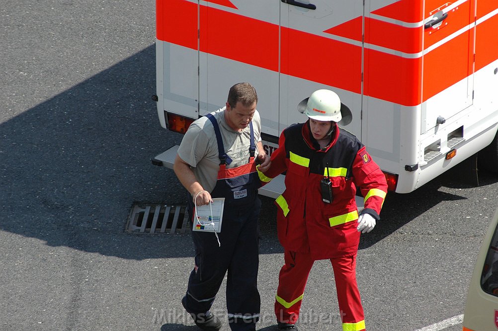 Schwerer Arbeitsunfall Fa Talke Huerth 2 Tote mehrere Verletzte Fotos Fuchs 12.jpg